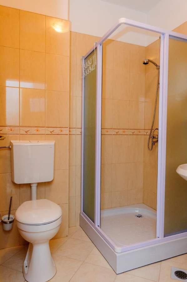 Apartments Ljuba ドゥバ エクステリア 写真