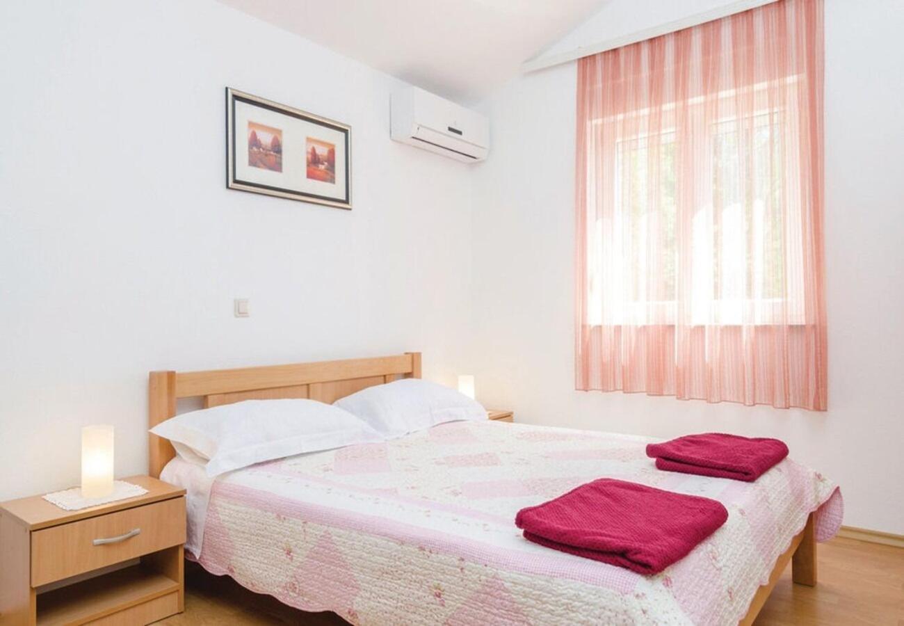 Apartments Ljuba ドゥバ エクステリア 写真