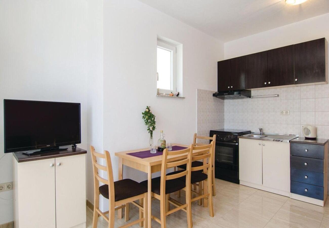 Apartments Ljuba ドゥバ エクステリア 写真