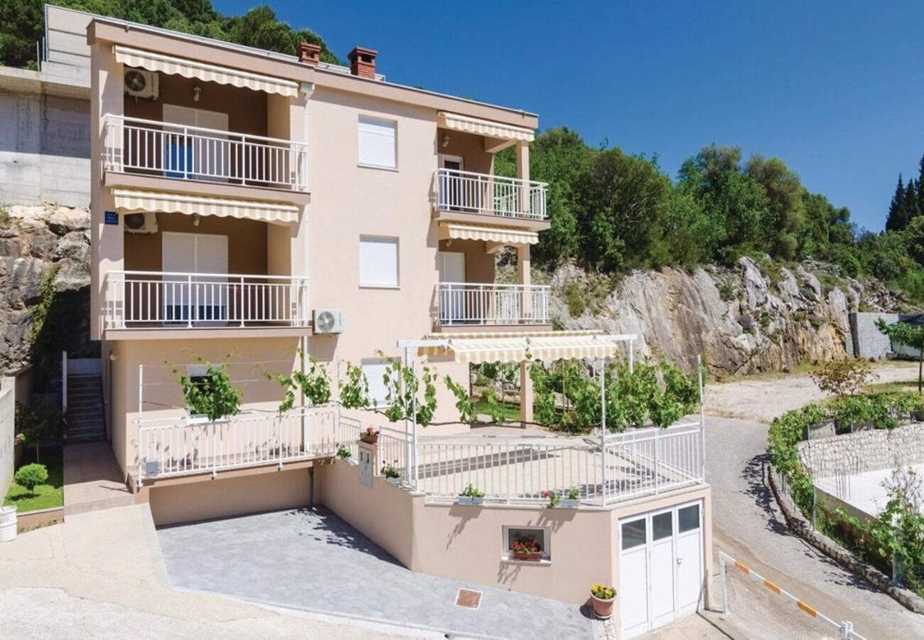 Apartments Ljuba ドゥバ エクステリア 写真